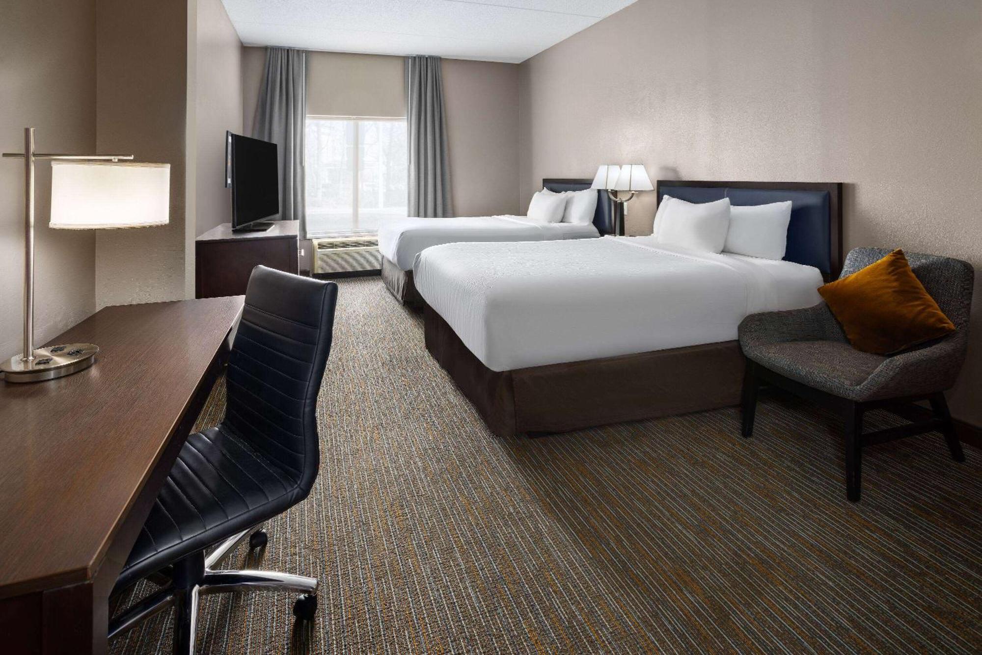 La Quinta Inn & Suites By Wyndham Mooresville Exteriör bild