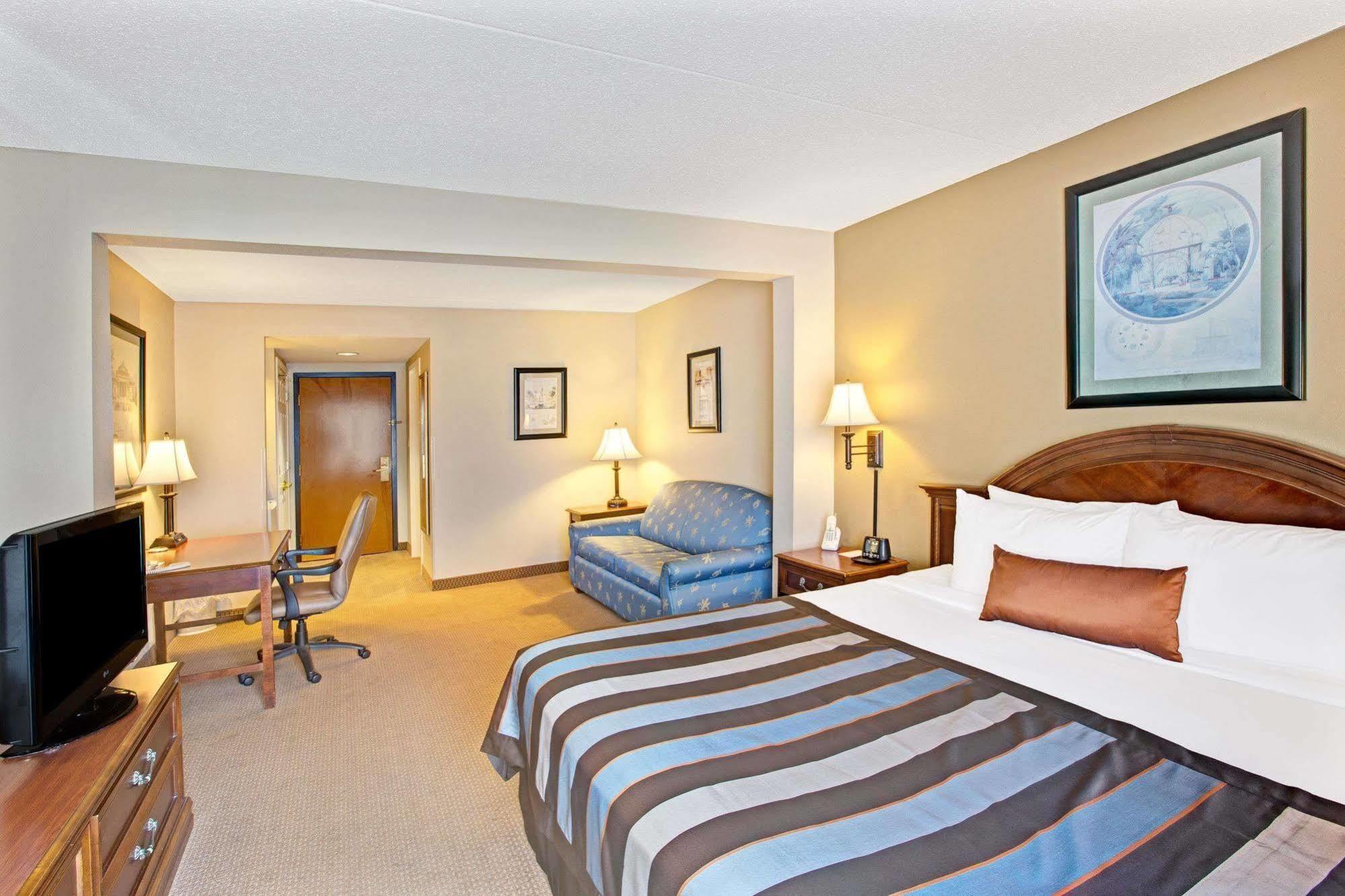 La Quinta Inn & Suites By Wyndham Mooresville Exteriör bild